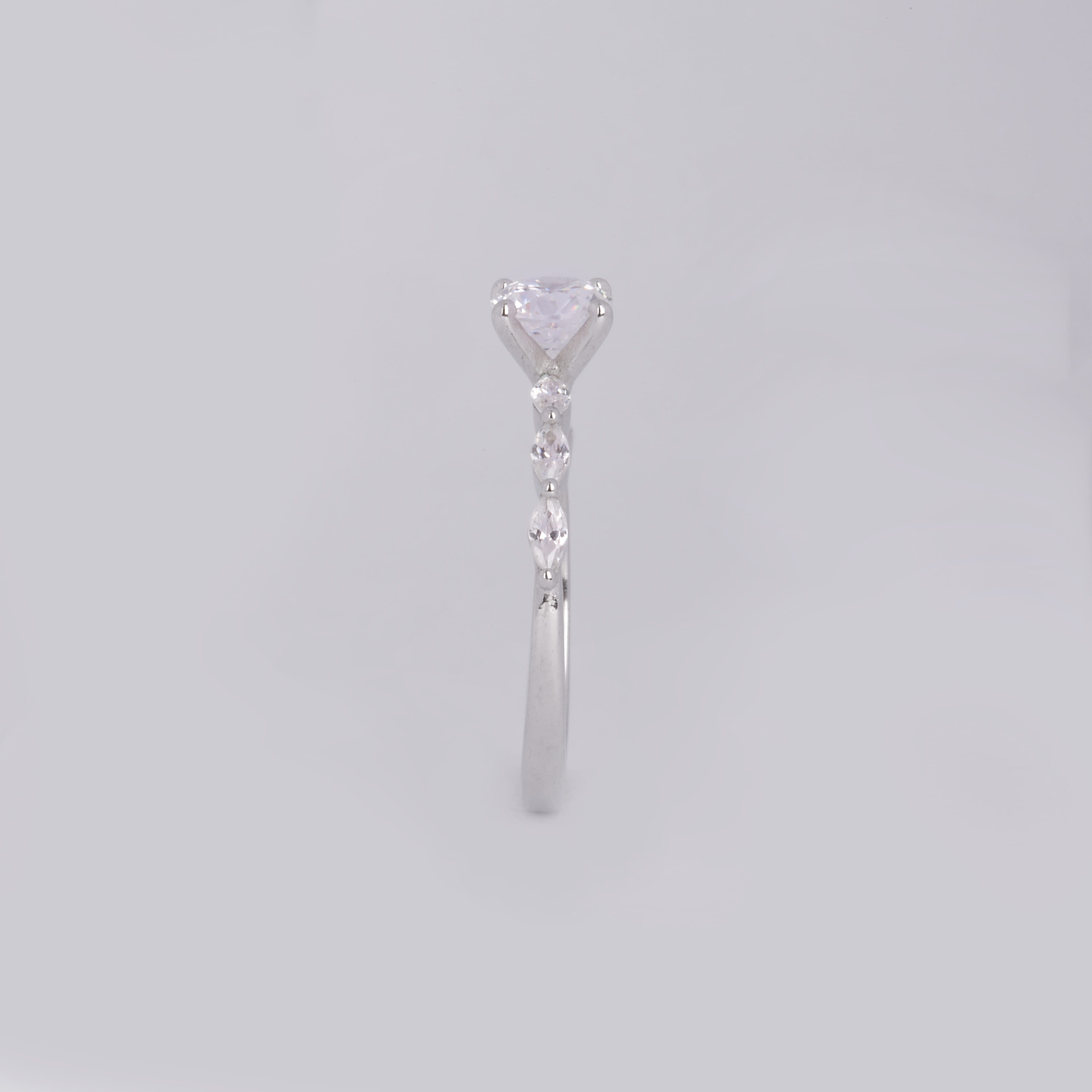 انگشتر نقره زنانه جواهری طرح 37