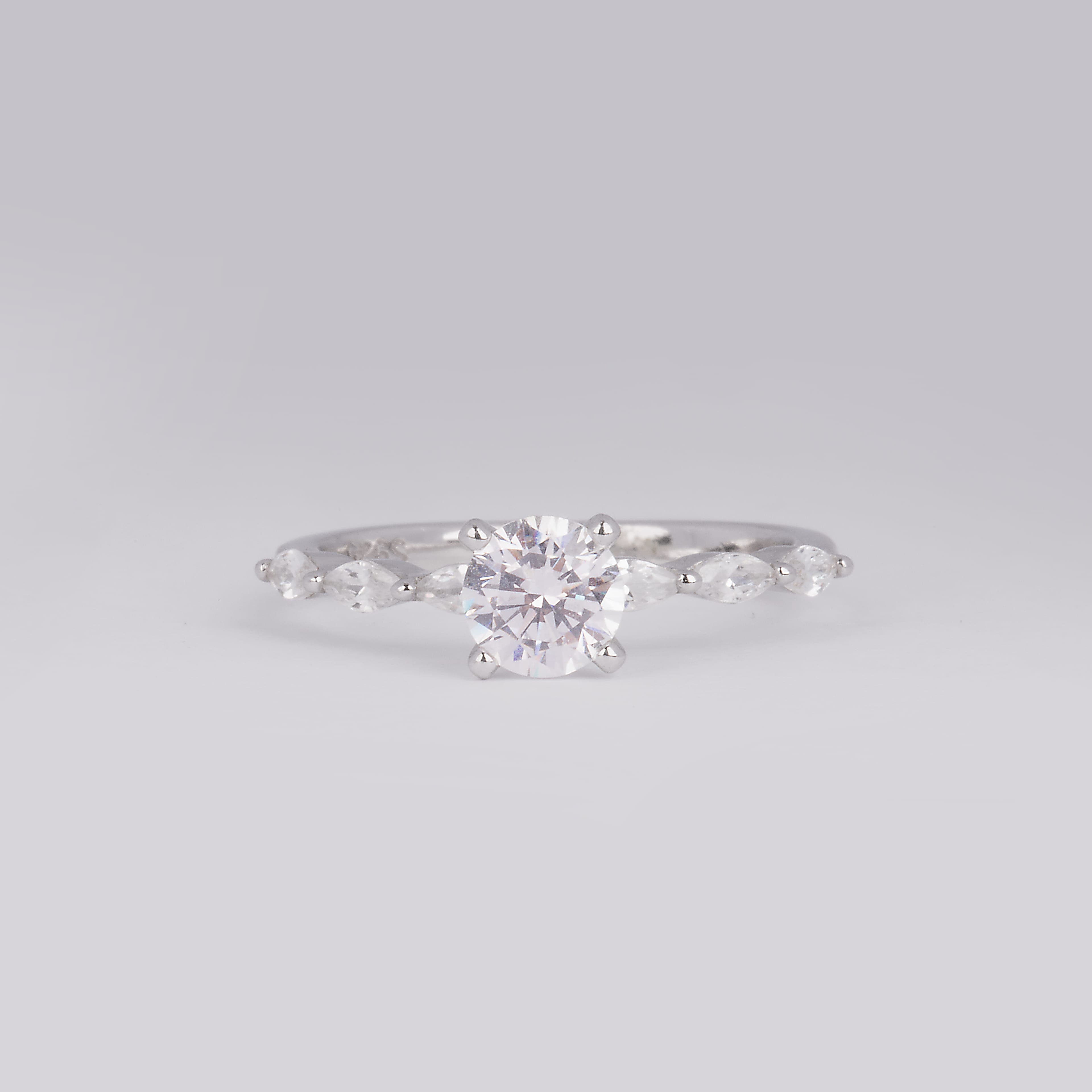 انگشتر نقره زنانه جواهری طرح 37